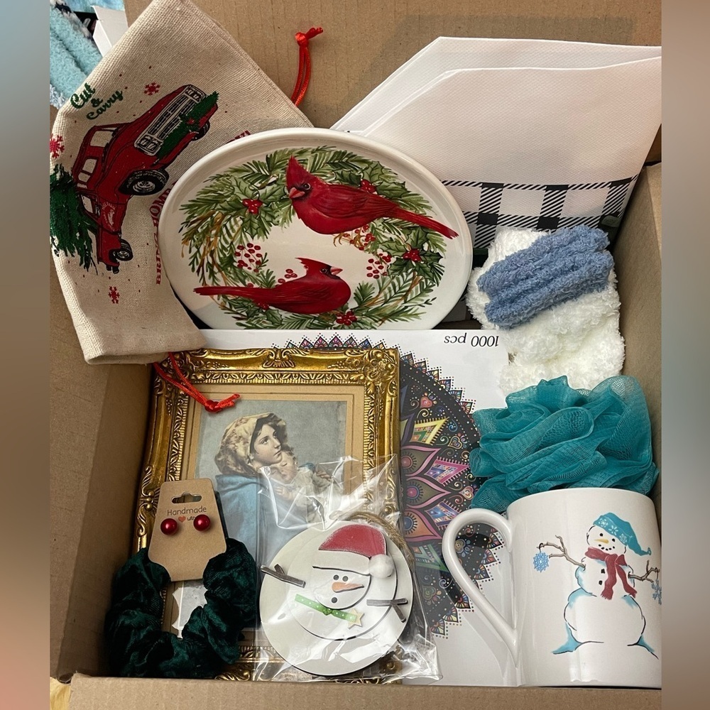 XL Amazon MYSTERY Box, Brand New 📦 🔥 NO JUNK, High End Items Only, 5 ⭐️ rating!‍ - Picture 4 of 16
